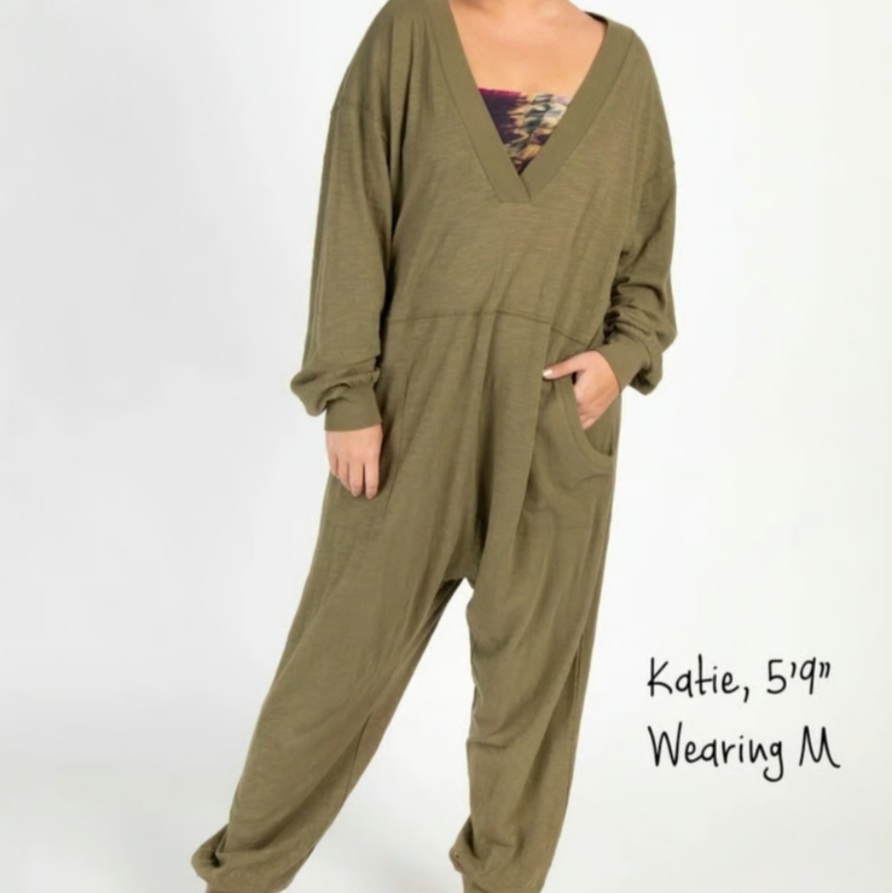Natural Life Johnnie Plunge Jumpsuit XS - Picture 2 of 6